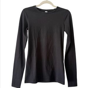 Taller Than Your Average Black Long Sleeve Women's Tee - NWT